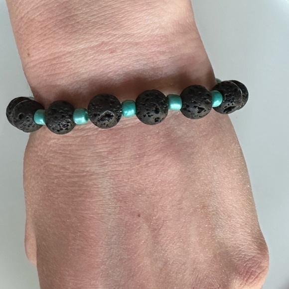 Lava stone black turquoise color stretch bracelet handmade - Picture 3 of 5
